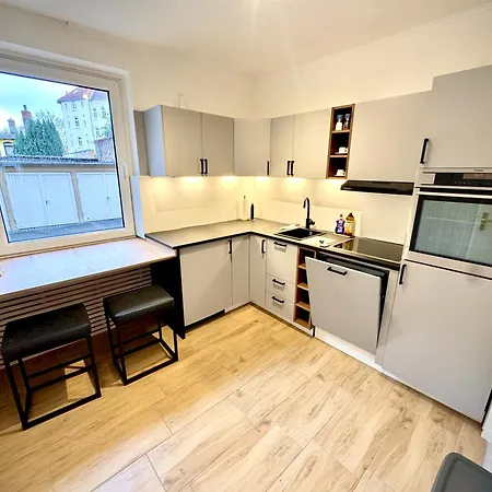 Neu Loewen Living Apartment *