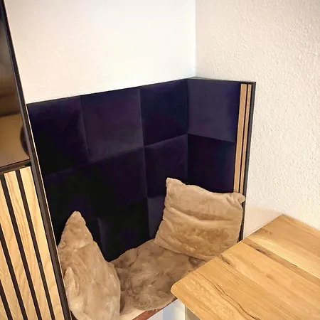 Neu Loewen Living Apartment